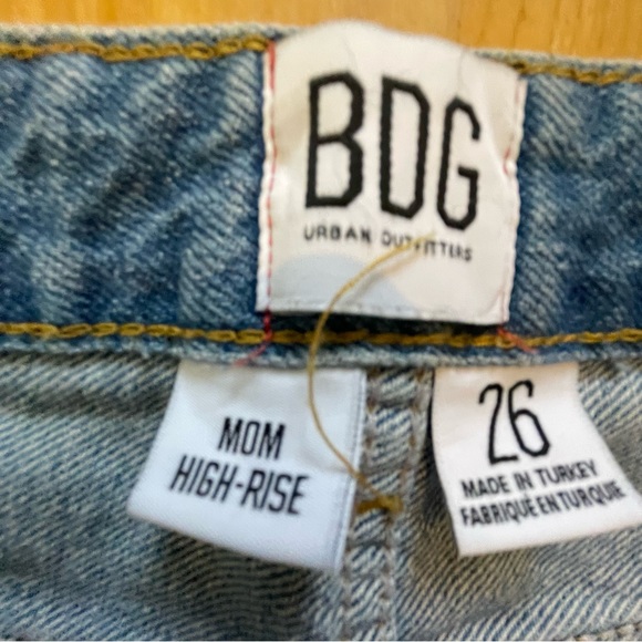 Urban Outfitters Mom high rise jeans, size 26 waist. - Picture 4 of 7